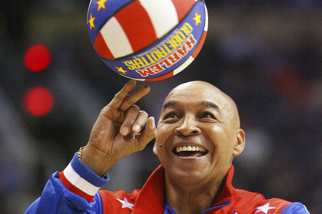 Globetrotter Curly Neal